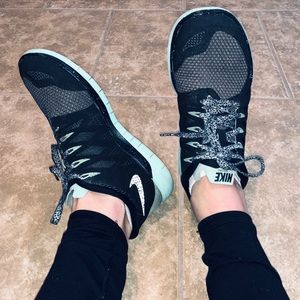 NIKEiD Nike Free 5.0 Women’s Size 9 Athletic Shoes